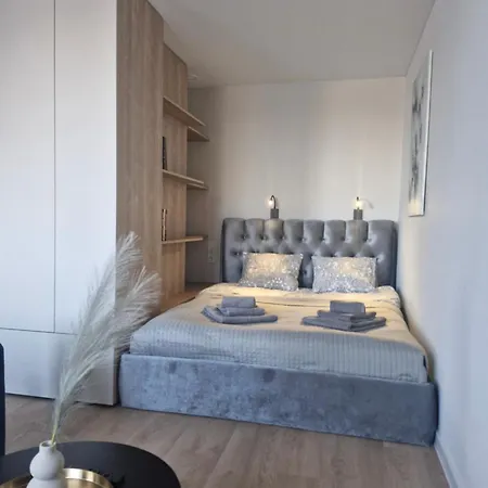 Apartment No 15 *